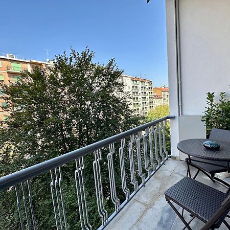 Lux Contemporary Flat - Porta Romana ミラノ エクステリア 写真
